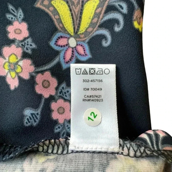 LOFT | NWOT | SLEEVELESS FLORAL NAVY BLUE PLEATED TOP | SIZE: PETITE SMALL - Picture 9 of 10